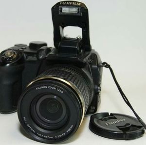 Fujifilm Finepix 1900s.
